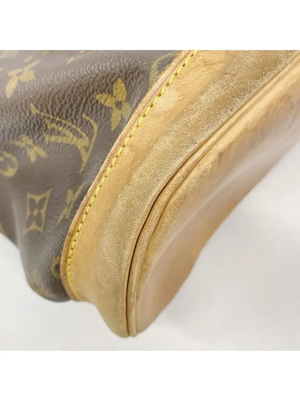 Louis Vuitton Vintage Montsouris #299066L99B